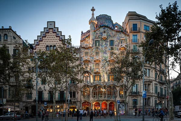 Ruta de arte y arquitectura en Casa Batlló, La Pedrera y Recinte Modernista