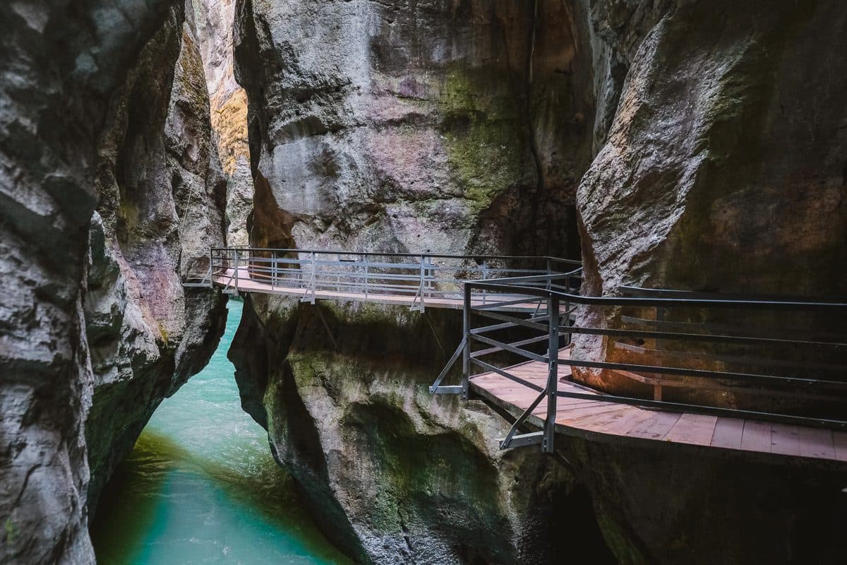 Tour por Aareschlucht
